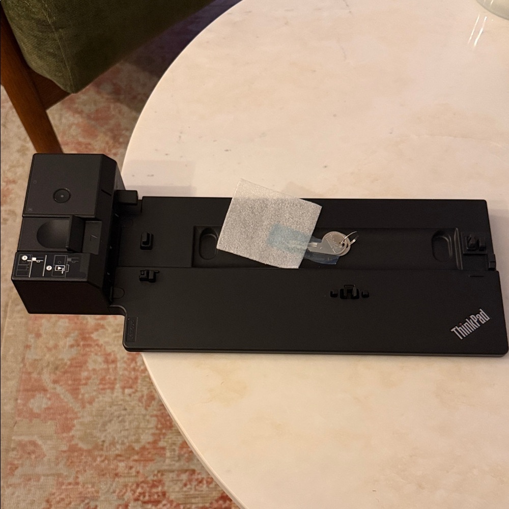 Lenovo ThinkPad Docking Station - Black